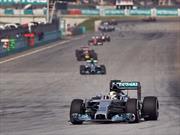 F1: Hamilton gana en Bahrein y Checo termina en tercero