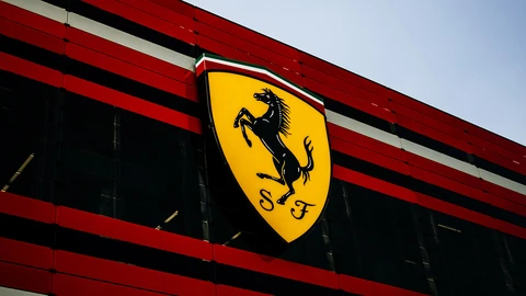 Ferrari aceptará criptomonedas para pagar sus autos