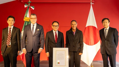 Akio Toyoda es nombrado Cónsul Honorario de México