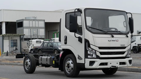 JMC Carrying 2026 llega a México, conoce precios y versiones de esta nueva familia de camiones