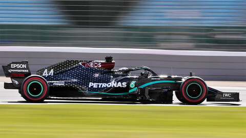 F1 GP de Gran Bretaña 2020: Hamilton gana rodando en tres llantas