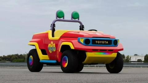 Toyota Big Red Ute, juguete para los no tan niños