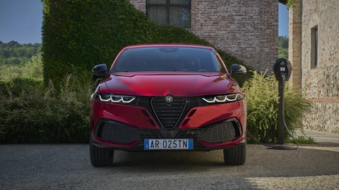 Alfa Romeo Tonale PHEV 2027, vuelve recargada y mejorada