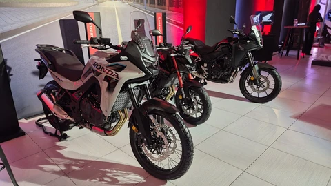 Honda Motos presentó tres icónicos modelos equipados con su embrague electrónico E-Clutch