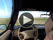 Video: Se desmaya al volante de su auto en carretera y sale ileso