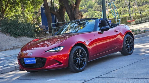Mazda da algunas luces acerca de la nueva generación del MX-5