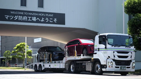 Mazda prueba biodiésel hecho con aceite de cocina usado para transportar sus autos