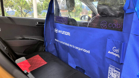 Hyundai entrega cabinas de bioseguridad a taxistas