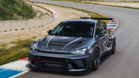 Cupra León VZ e-Hybrid Racer llega al Festival de Goodwood con 500 caballos de fuerza
