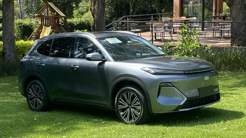 Geely EX5 EM-i 2026, primer contacto en México