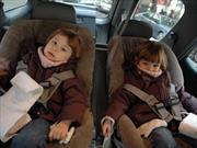 El peligro de usar chaqueta en un asiento de seguridad infantil