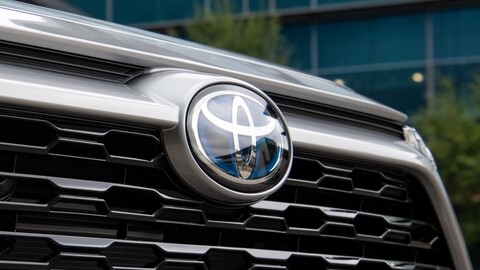 Toyota destronó a General Motors como el fabricante que más automóviles vende en Estados Unidos