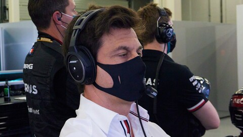 Bose rompe con Mercedes-F1 y Toto Wolff deberá buscar nuevos audífonos que romper