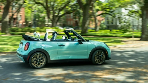 Mini Cooper Convertible 2025, precios y versiones en México