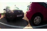 Volkswagen Up! rompe récord Guinness por estacionarse en paralelo