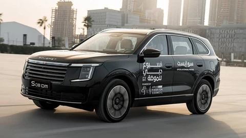 Soueast S08 i-DM debuta en el Dubai Fashion Week