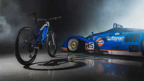 Mondraker Crafty Unlimited Gulf Edition: la eBike inspirada en el Porsche Kremer K8