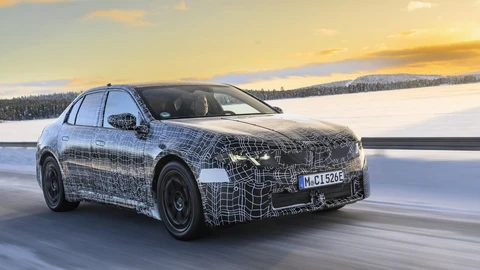 BMW i3 2026 se pasea en la nieve y confirma su fecha de lanzamiento