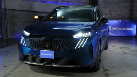 Premios Autocosmos 2025: Peugeot 3008 es el compacto del año