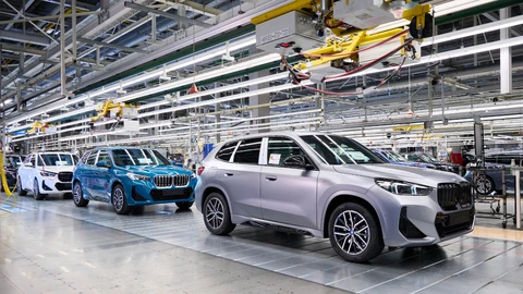 BMW ya produce el SUV compacto eléctrico iX1