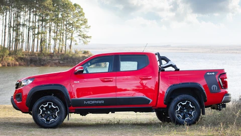 FIAT ofrece accesorios y mantenimiento programado para la Titano