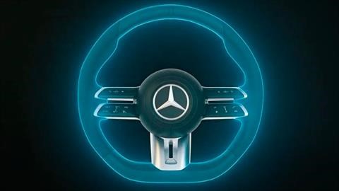 Mercedes-Benz presenta un volante que detecta si le sacás las manos de encima