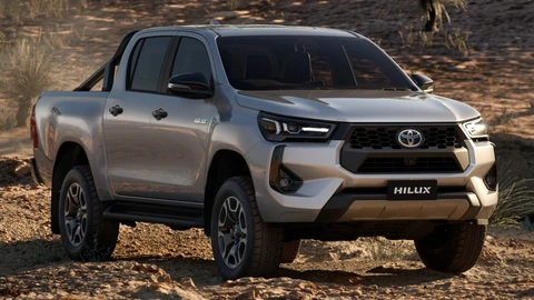 La más reciente actualización de la Toyota Hilux, con mecánica híbrida, podría llegar a la región