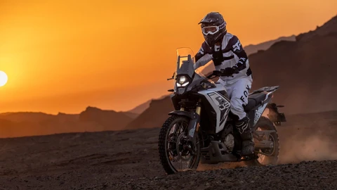VOGE ya comercializa en Chile su nueva motocicleta trail DS800X Rally