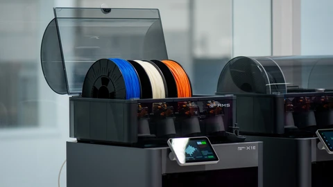 BMW crea un nuevo material de impresión 3D con polvo de desecho y piezas usadas