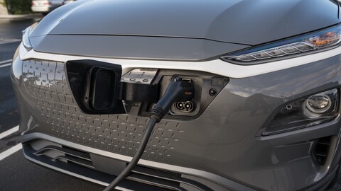 Recall de BMW, Ford y Hyundai a miles de autos electrificados por riesgo de incendio en la batería