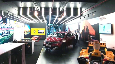 Renault abre su primera tienda City Store en Colombia