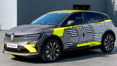 Renault Megane E-Tech EV, este crossover eléctrico se deja ver con camuflaje
