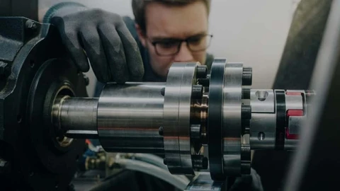 BMW trabaja en un revolucionario motor eléctrico doble