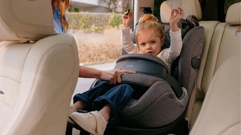 Conoce la silla infantil que incorpora su propio airbag