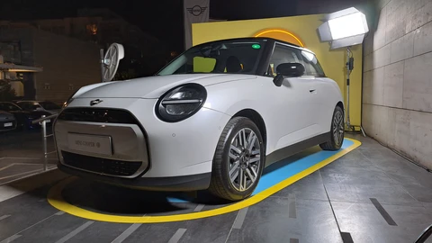 El MINI eléctrico usará baterías semi sólidas provistas por la china SVOLT