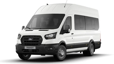 Ford actualiza su linea de furgones Transit en Chile para 2025