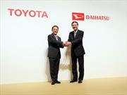 Toyota compra a Daihatsu para hacer carros pequeños