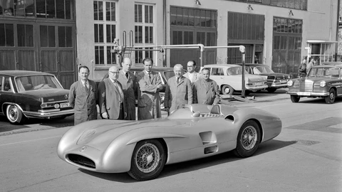 El Mercedes-Benz W 196 R Stromlinienwagen 1954 podría romper todos los récords en subasta