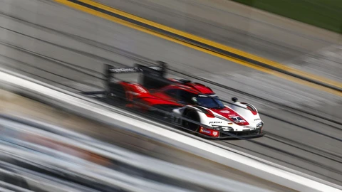 24 Horas de Daytona 2025: Porsche se llevó la victoria en una dura carrera