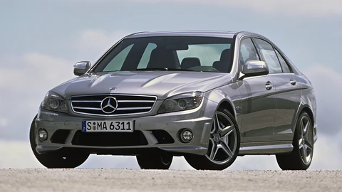 63 AMG: La versión rápida y furiosa del nuevo Mercedes-Benz Clase C