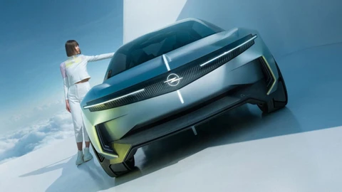 Opel Experimental, un vistazo al futuro de la marca del rayo