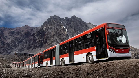 Santiago renueva su flota de buses con 566 buses Volvo
