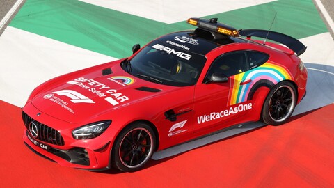 Mercedes-Benz pinta de rojo a los Safety Car de la Fórmula 1 en honor a Ferrari