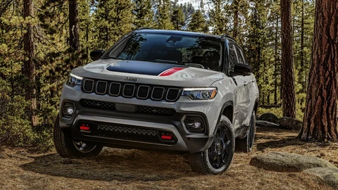 Jeep Compass 2023 estrenaría un nuevo motor