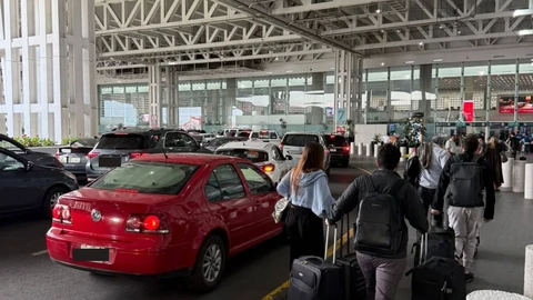 Por obras, AICM ofrece estacionamiento en el Estadio GNP y esto costará