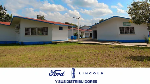 Escuelas Ford inicia reconstrucción en Veracruz tras inundaciones