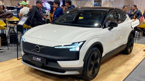 SIA 2025 - Volvo EX30 Cross Country debutó en Bogotá con más potencia y espíritu aventurero