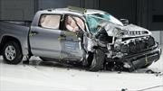 IIHS: Toyota Tundra fue el peor pickup en las pruebas de choque