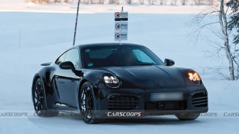 El facelift del Porsche 911 Turbo fue espiado y podría ser híbrido