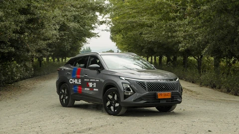 Omoda trae a Chile su primer híbrido auto recargable: el C5 SHS-H